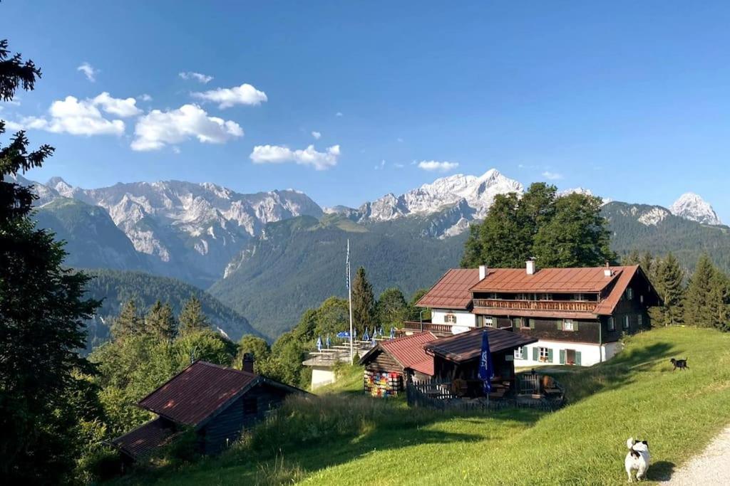 Zentral, Ruhig & Stilvoll Mit Bergpanorama+ Garten Garmisch-Partenkirchen Buitenkant foto