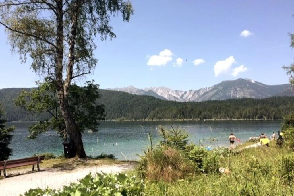 Zentral, Ruhig & Stilvoll Mit Bergpanorama+ Garten Garmisch-Partenkirchen Buitenkant foto