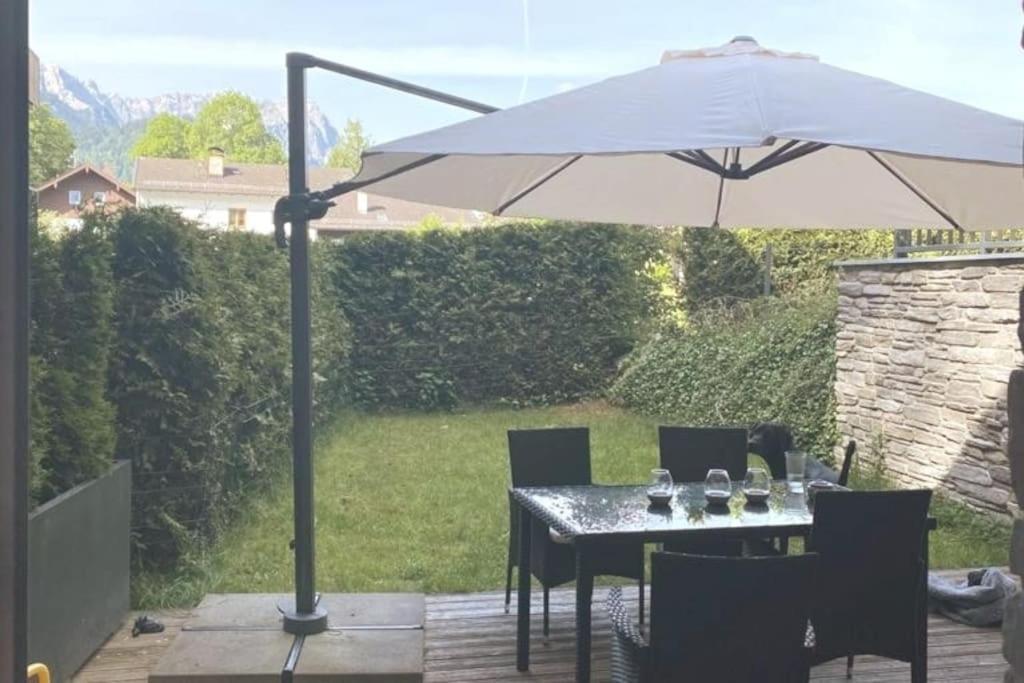 Zentral, Ruhig & Stilvoll Mit Bergpanorama+ Garten Garmisch-Partenkirchen Buitenkant foto